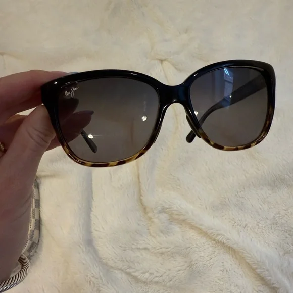 Maui Jim Rooftops frame - Black with Tortoise Sunglasses - Picture 1 of 5